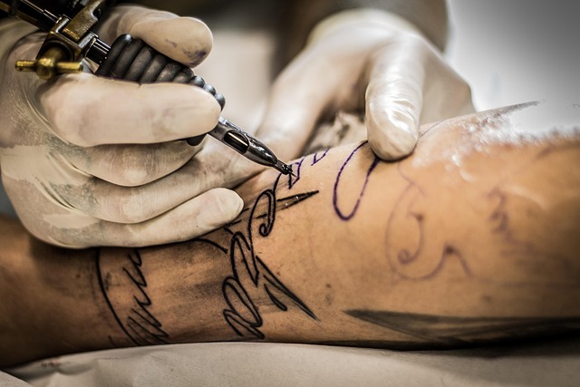 american traditional tattoo artist