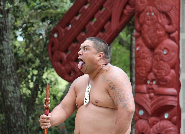maori people tattoos