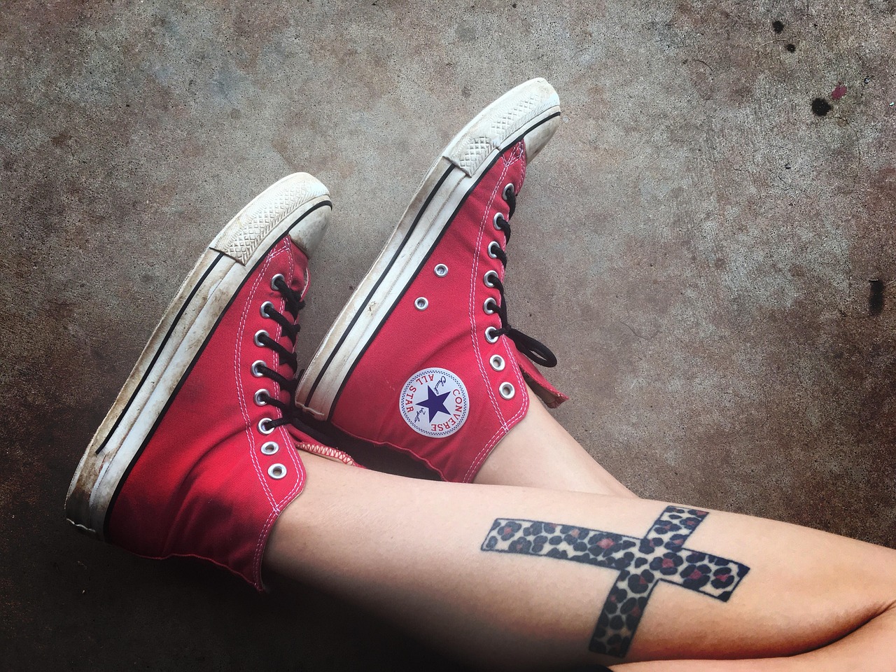 Which Cross Tattoo Styles Will Still Look Good in 10 Years?