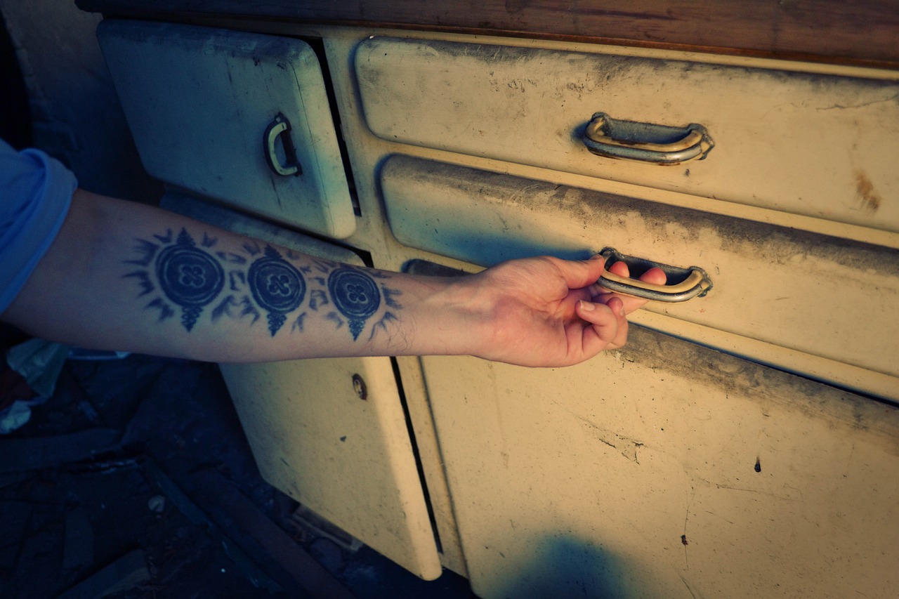 drawer, arm, hand, opening, furniture, old, dirty, kitchen, cupboards, drawers, forearm, tattoo, drawer, drawer, drawer, drawer, drawer