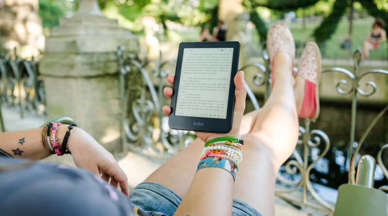 park, reading, woman, book, garden, relaxation, bench, ebook, reading light, kobo, nature, summer, take it easy, tattoo, hobbies