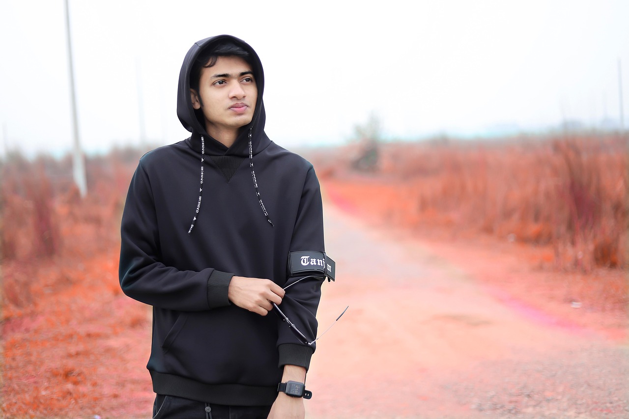 beautiful boy winter fashion, best winter boy pose, handsome boy in the winter pic, handsome boy pose for winter, winter style boy picture, winter upgrade pose for boy, best poses fashion images for boy