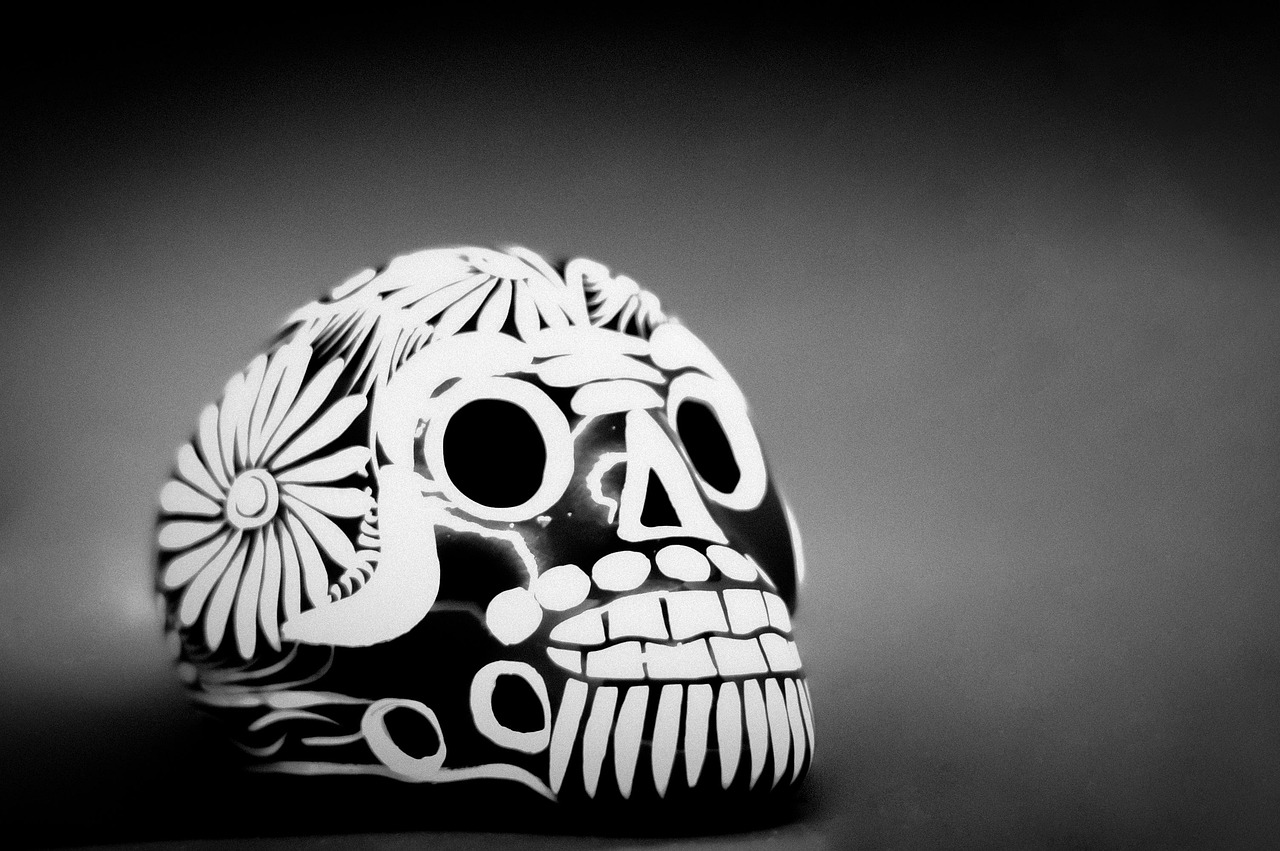 day of the dead, mexico, skull crafts, mexican tradition, background black, gray skull