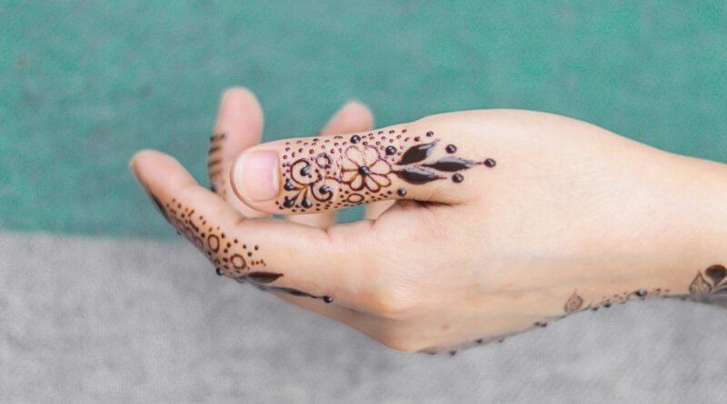 wedding, bridal, henna, tattoo, married, art gallery, arabic design, arabic pattern, fashion, looking beautyfull, new mehndi, hena, cute girl, cute hand, artist work, mehndi art, beauty, hand, art, mehndi pattern, mehndi design, fingers, beautiful, new style, design