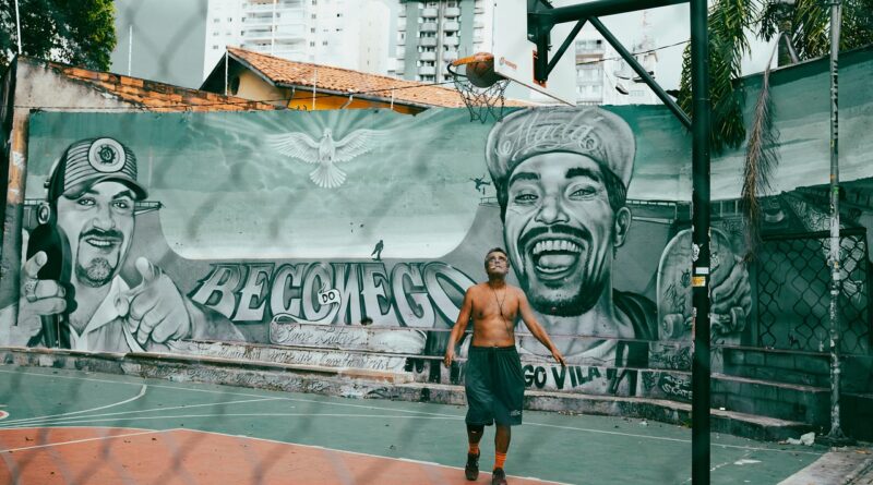man, graffiti, urban, city, scene, urban scene, basketball, street, street ball, smoking, brazil, são paulo, graffiti, basketball, basketball, basketball, basketball, basketball