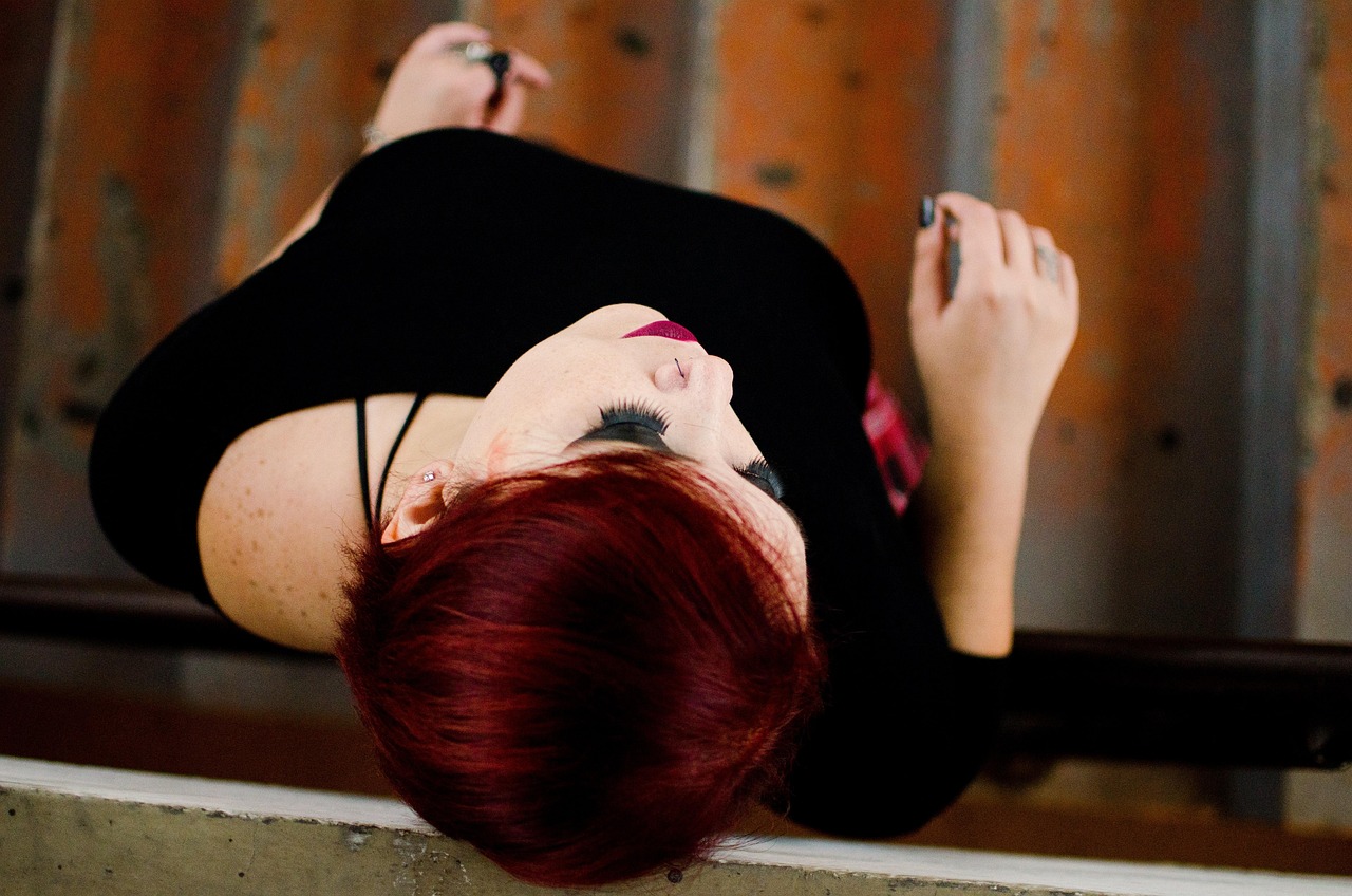 woman, size large, fat, model, female, beautiful, great, graphite, winter, cold, jacket, colorful, tattoo, tattoos, short hair