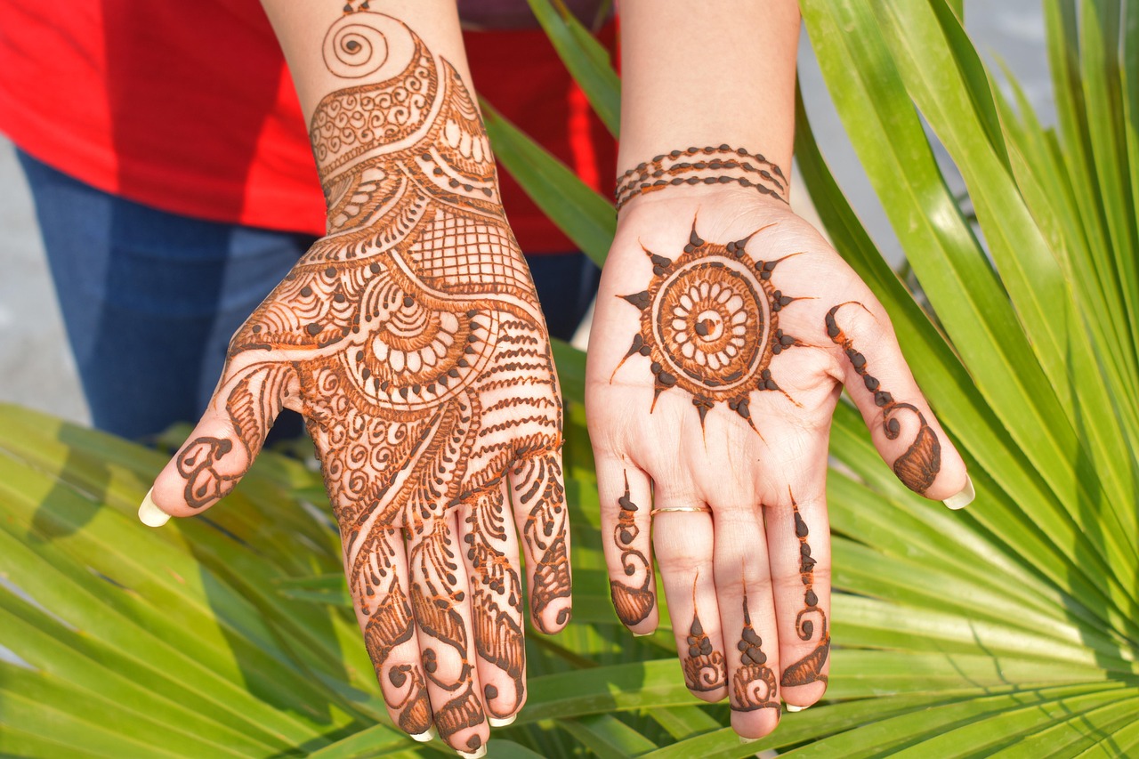mehndi, decorative designs, henna, beautiful hands, karvachauth, mehndi, mehndi, mehndi, mehndi, mehndi, henna, henna