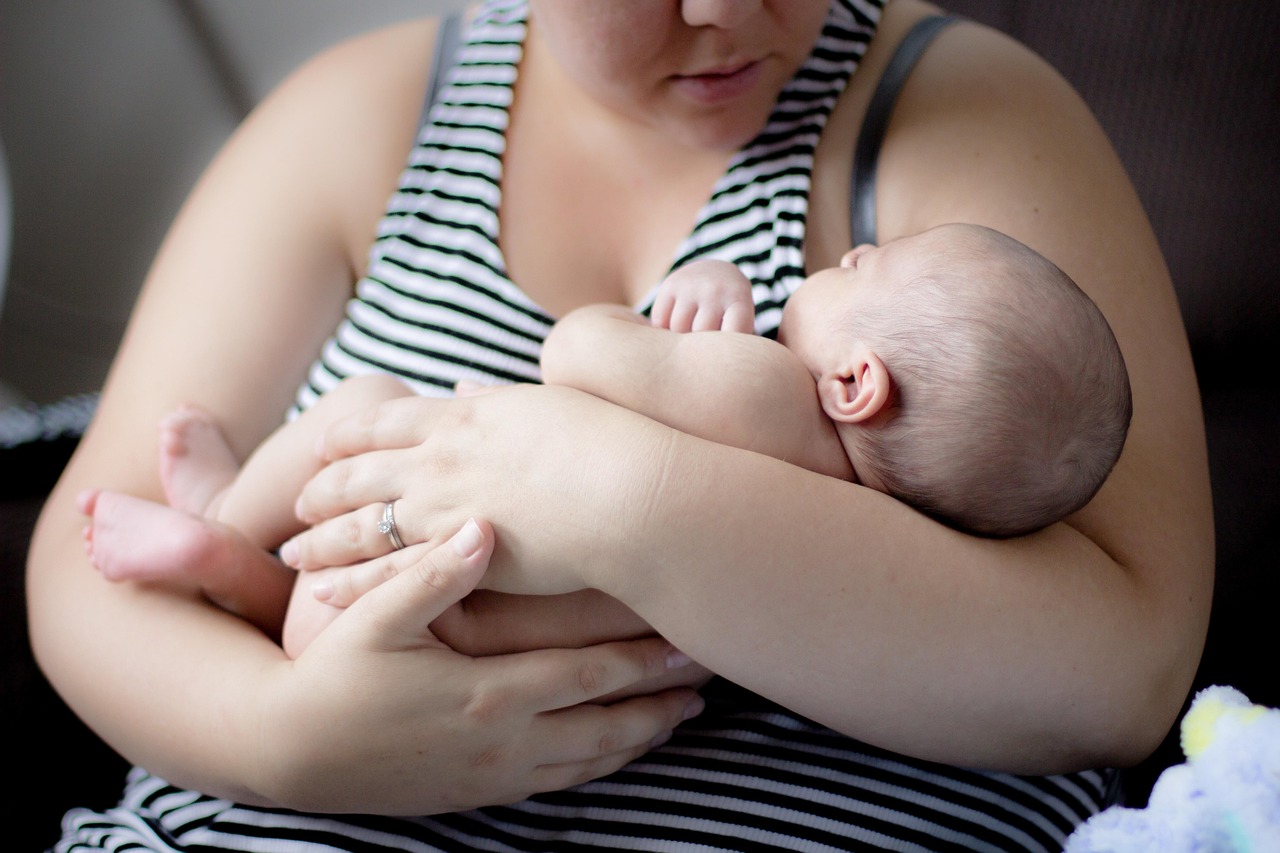 mother, baby, woman, child, little, newborn baby, cradle, carry, motherhood, parent, parenthood, love, happy mothers day, mom, newborn, mum
