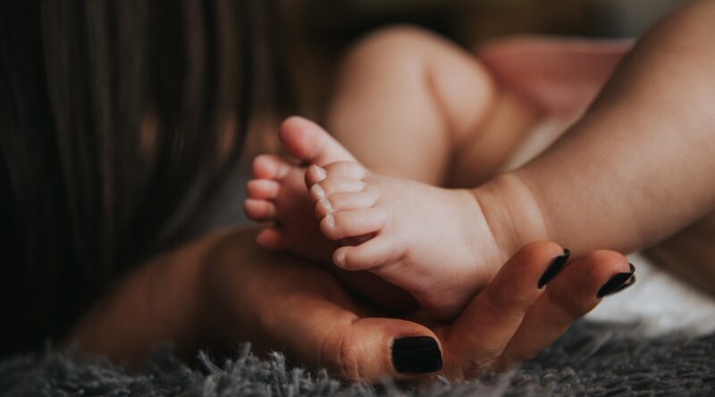 mom, baby, feet, hands, legs, child, happy mothers day, daughter, son, relationship, parent, parenting, kid, infant, care, nurture, nature, skin, hold, touch, mum, love